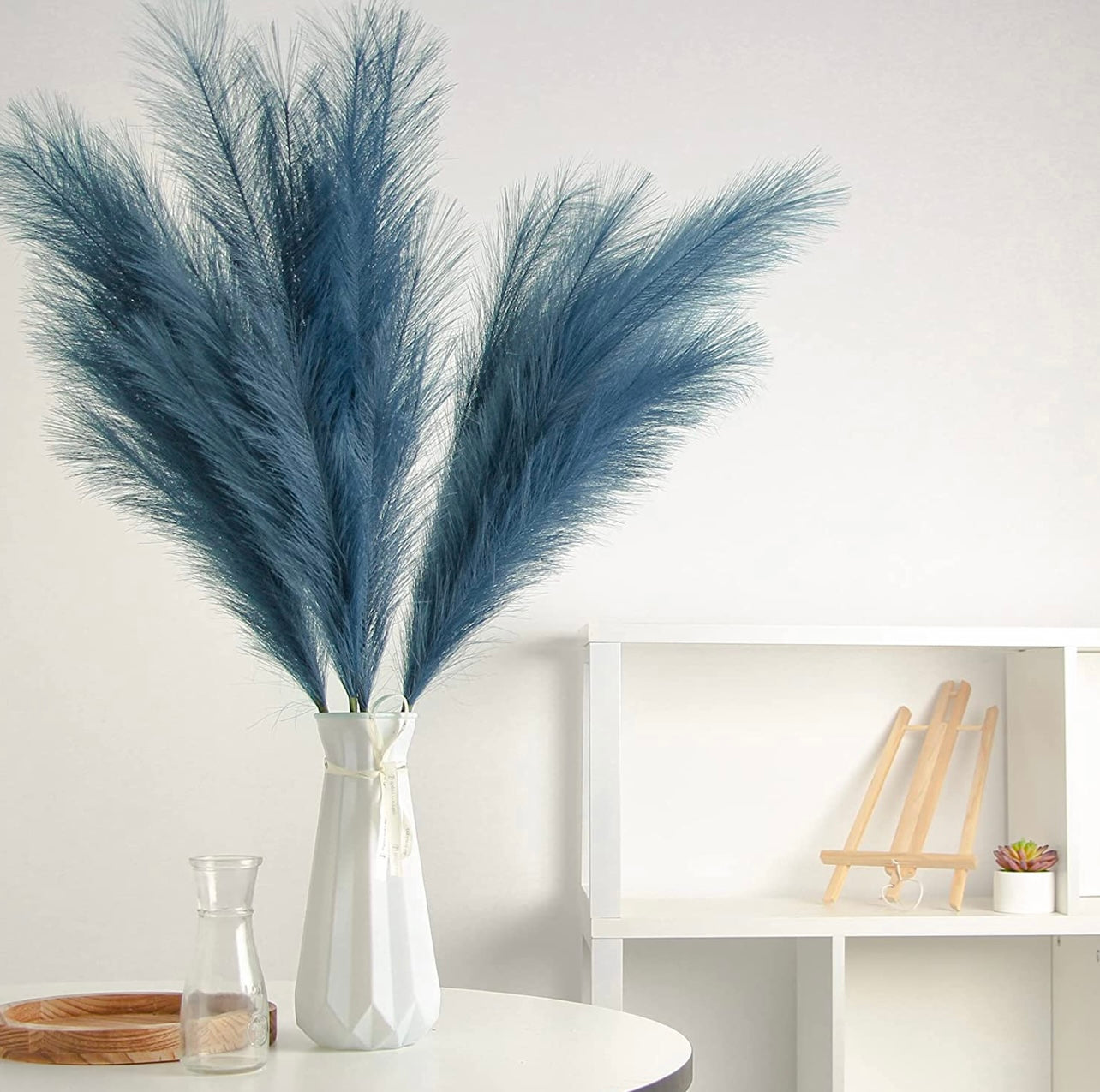 Faux pampas grass plume detail